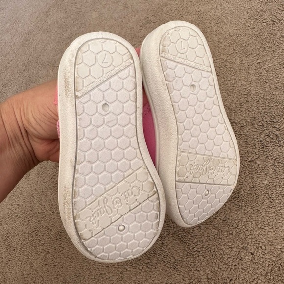 Girls Slipon pink shoes 7c NWT - Picture 3 of 3